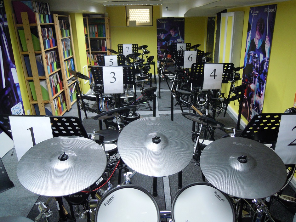 Bild V-Drums Unterrichtsraum